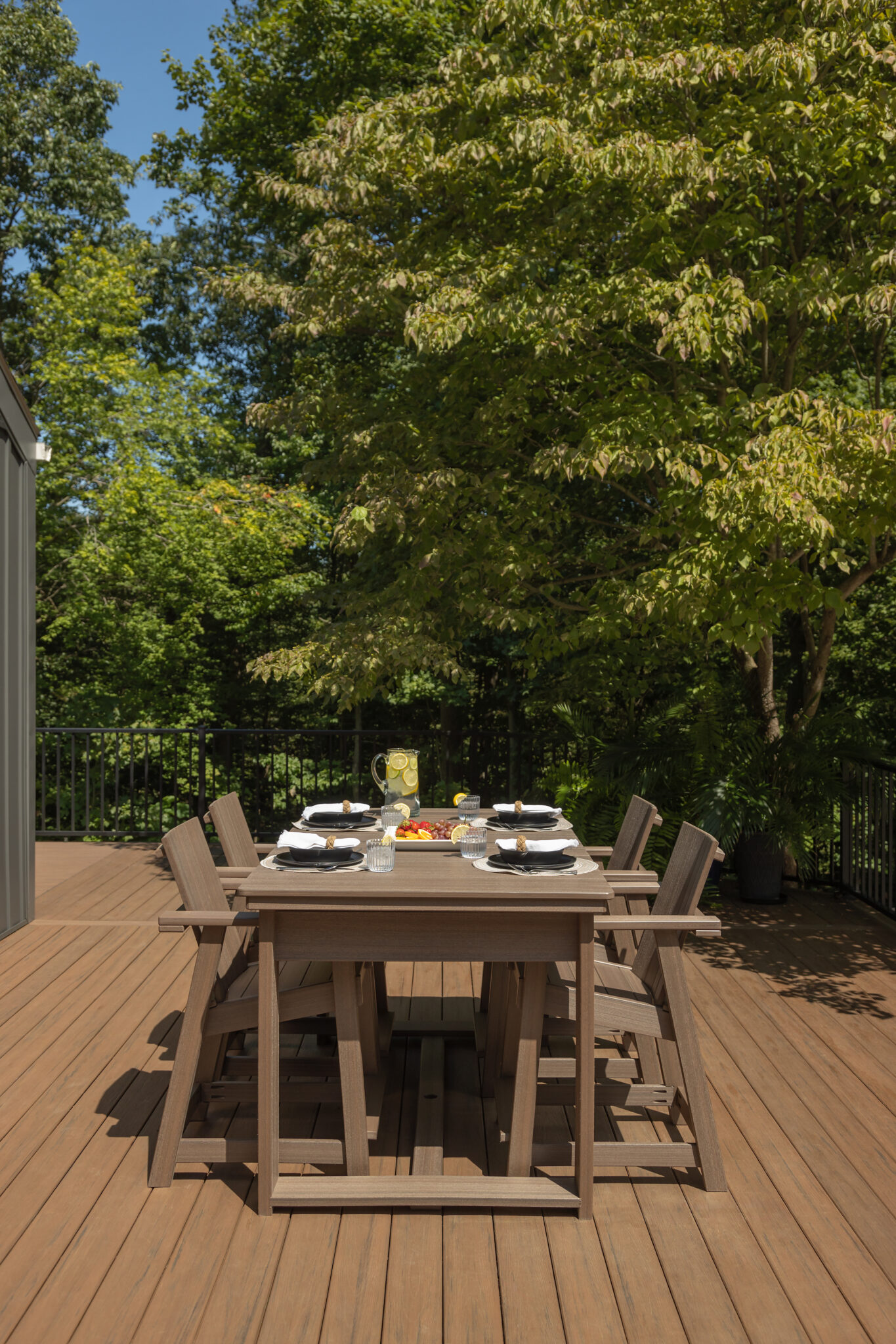 Simplicity Pub Table Set