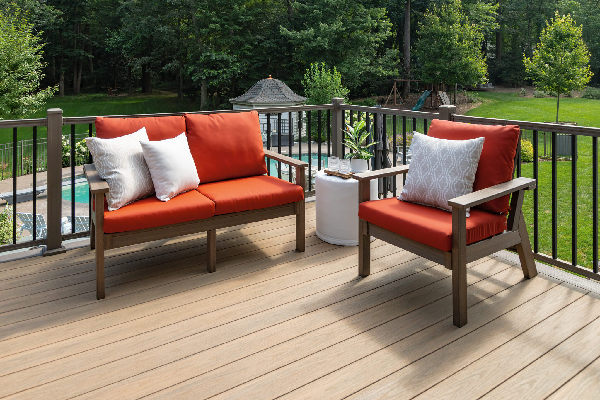 Simplicity Deep Seating Set
